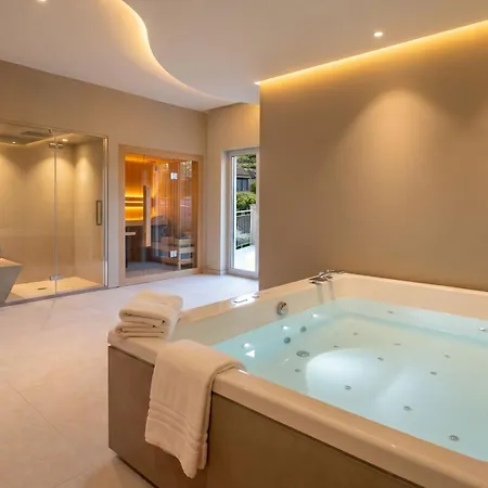 B&B Elaion 4*